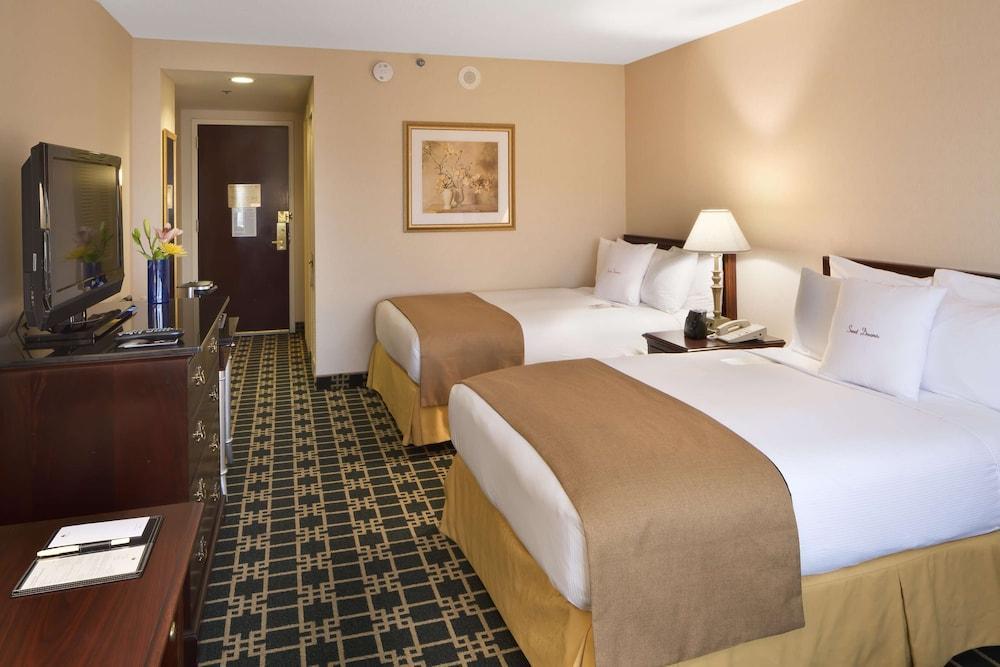 Doubletree By Hilton Fort Lee/George Washington Bridge Dış mekan fotoğraf