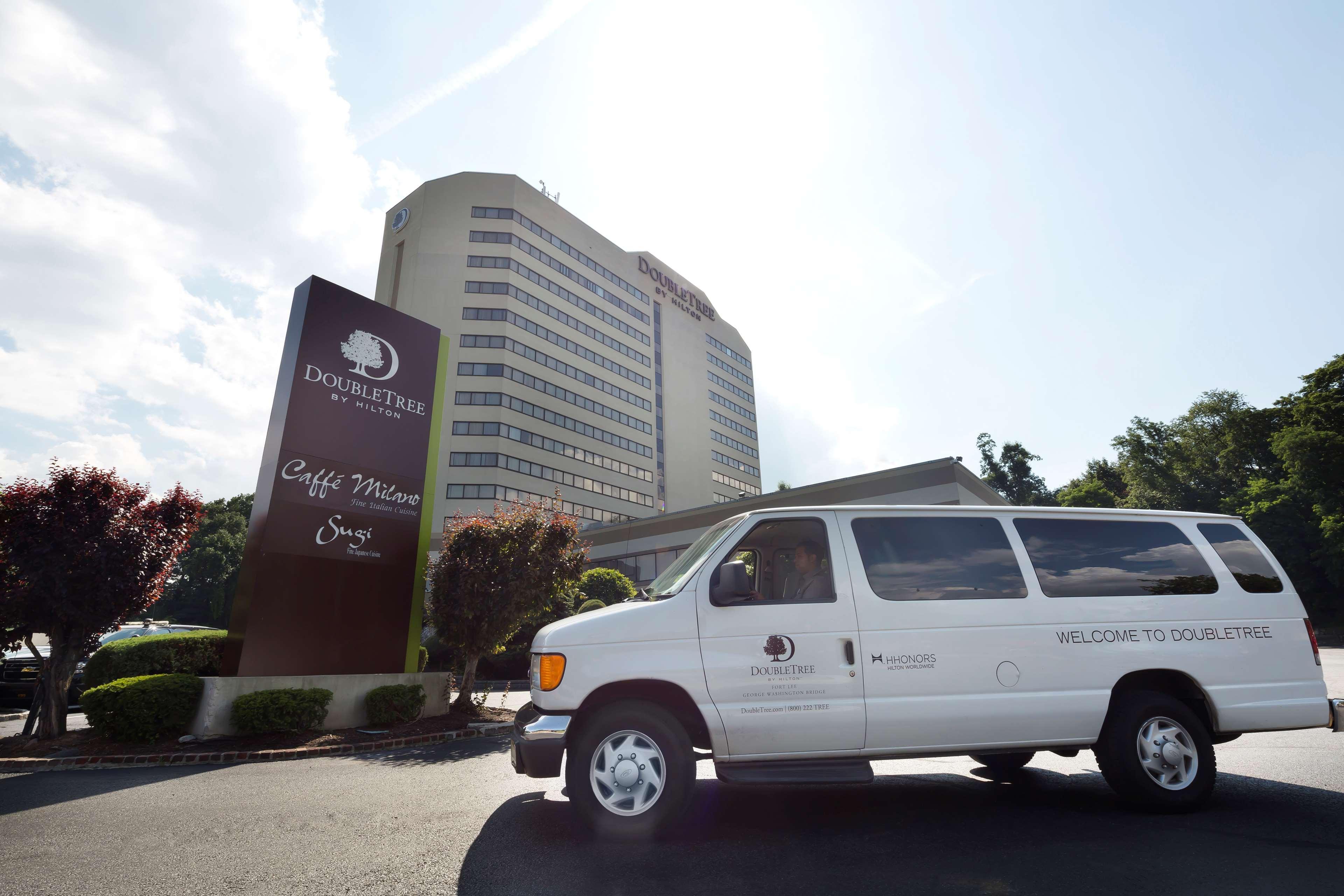 Doubletree By Hilton Fort Lee/George Washington Bridge Dış mekan fotoğraf
