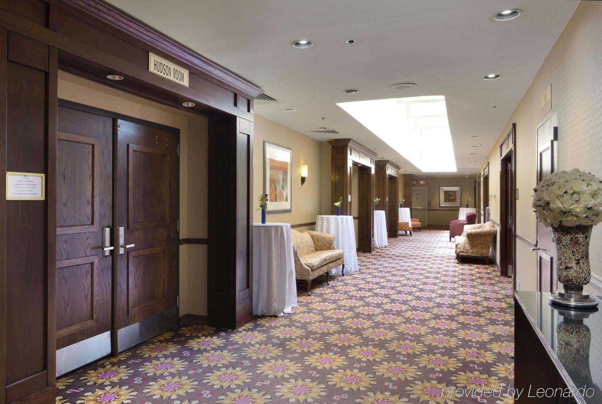 Doubletree By Hilton Fort Lee/George Washington Bridge Dış mekan fotoğraf