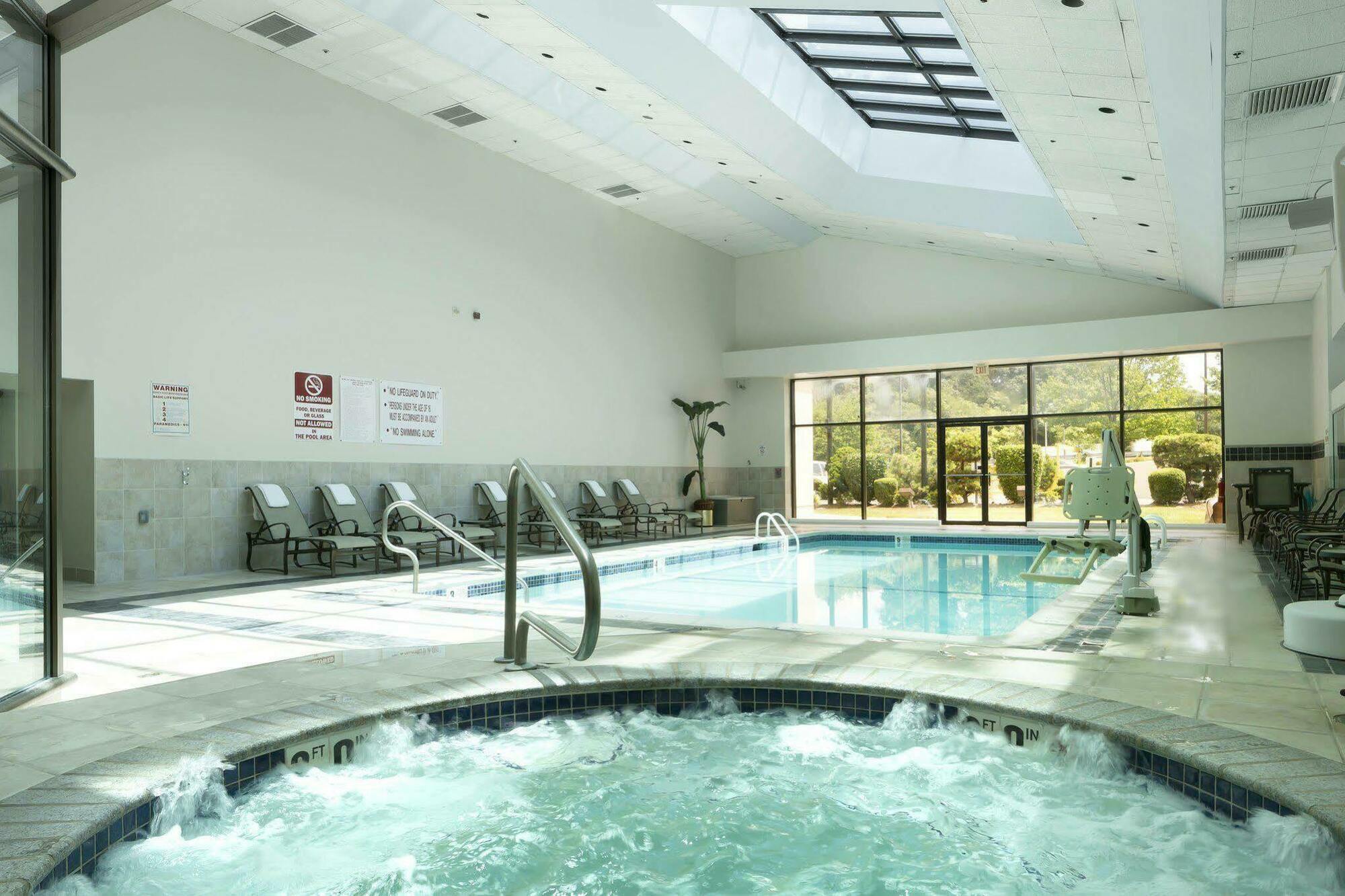 Doubletree By Hilton Fort Lee/George Washington Bridge Dış mekan fotoğraf